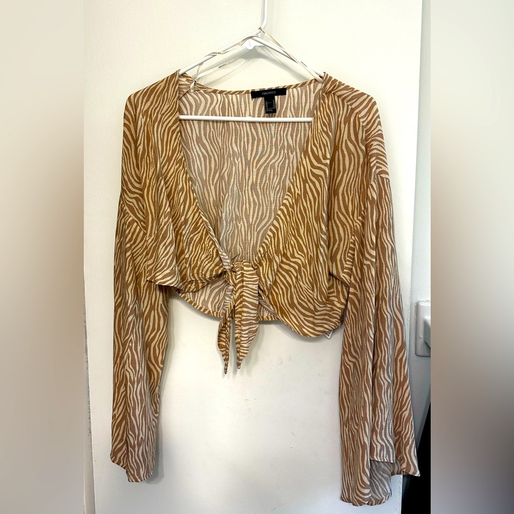 Bell sleeve crop top